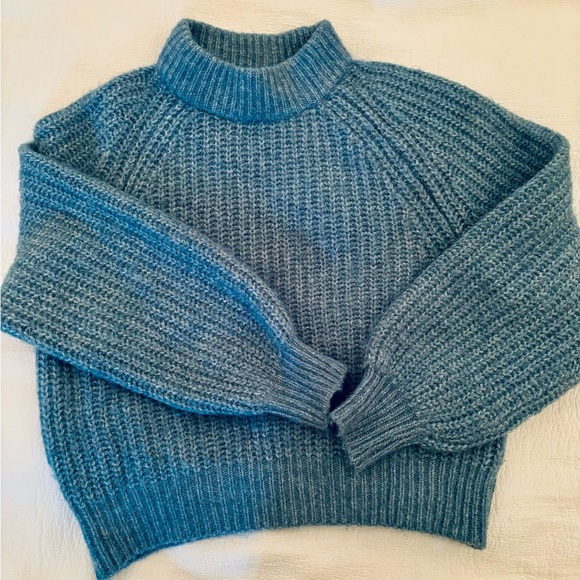 Universal Thread (Target) Blue Knit Sweater - Picture 1 of 4